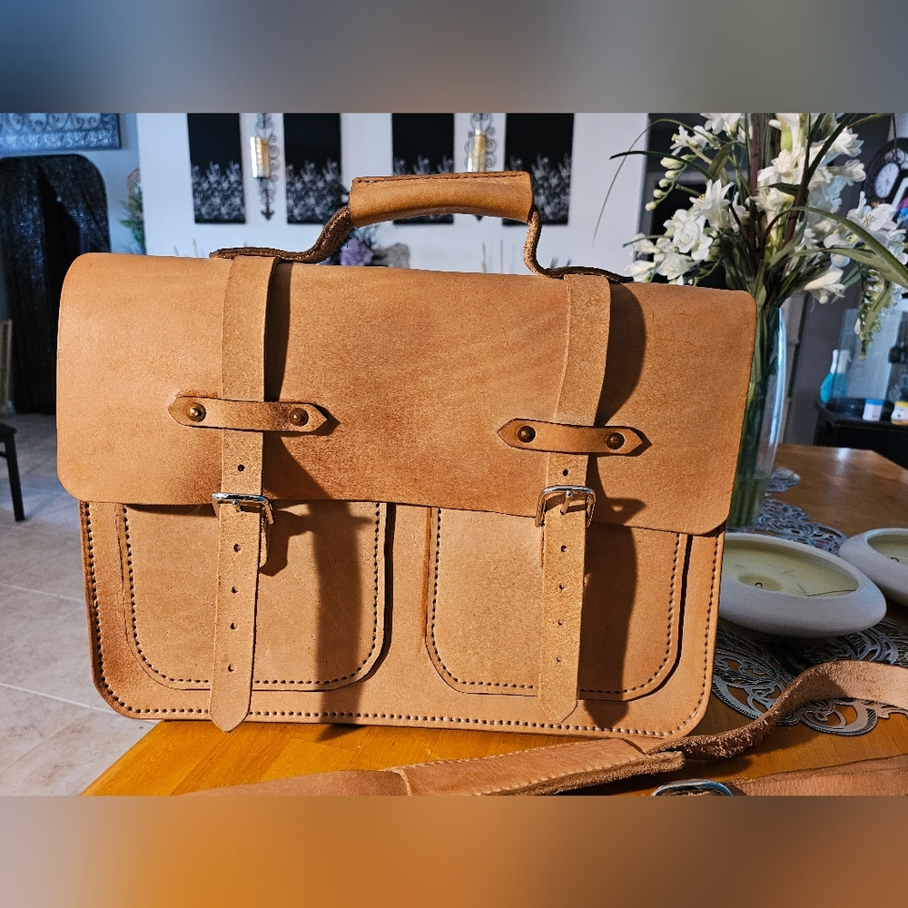 Heavy handswen vachetta leather messenger bag